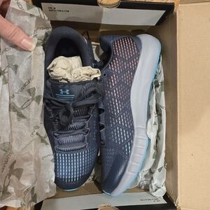 NWT Under Armour Micro G Pursuit Sneakers